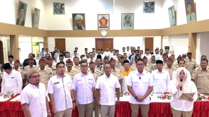 Ketua DPD Gerindra Jateng Sudaryono bersama DPC Gerindra Jateng