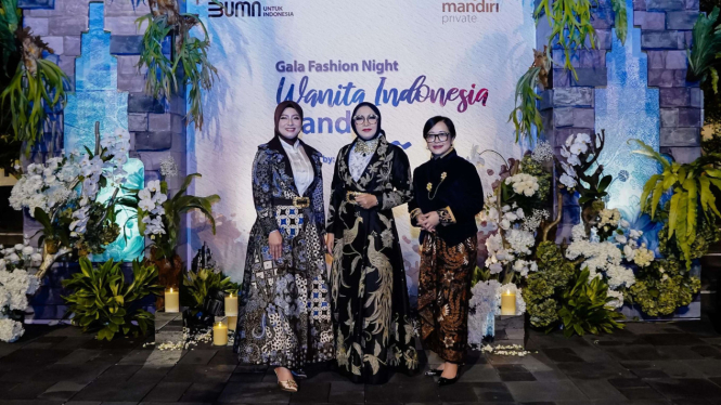 Bank Mandiri Gelar Gala Fashion Night di Candi Prambanan