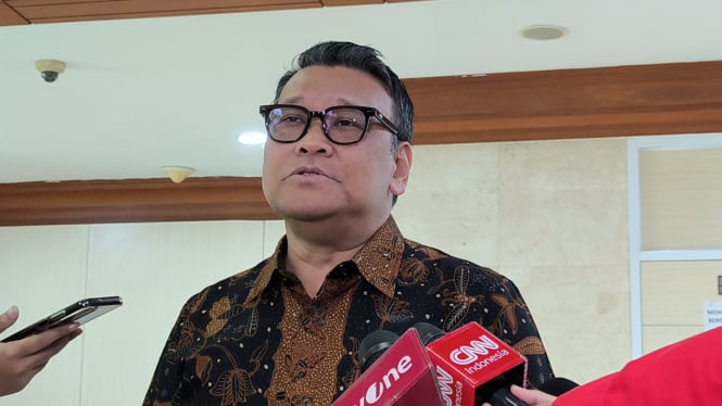 Ketua DPP PDIP, Eriko Sotarduga di Kompleks Parlemen, Senayan, Jakarta Pusat, Selasa, 25 Juni 2024