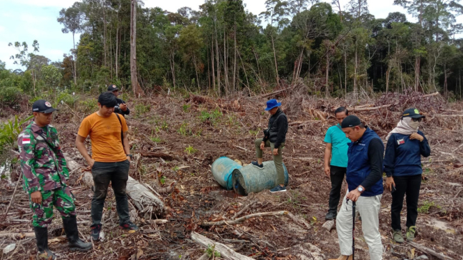 Tim Patroli BKSDA Kalbar bersama pihak terkait menemukan tempat aktivitas perambahan hutan di wilayah Kalimantan Barat. (Istimewa)