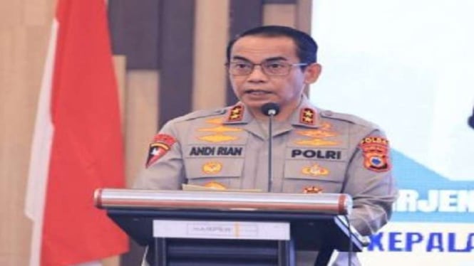 Kapolda Sulsel Irjen Pol Andi Rian Djajadi 