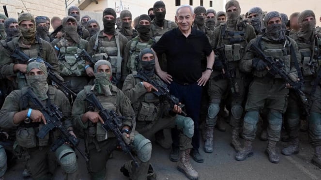 VIVA Militer: Benjamin Netanyahu bersama tentara Israel