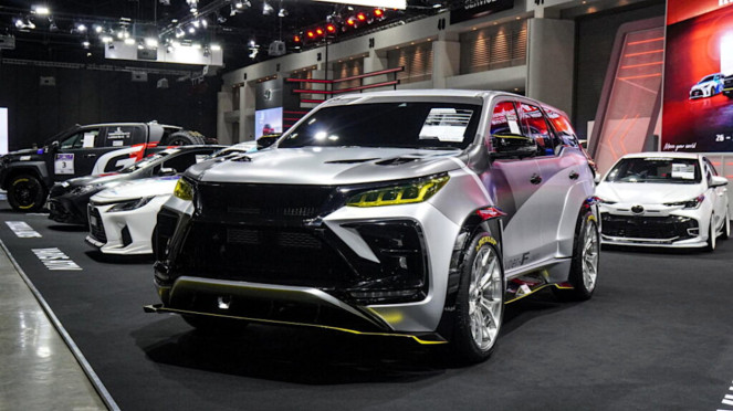 Mobil konsep Hyper-F berbasis Toyota Fortuner