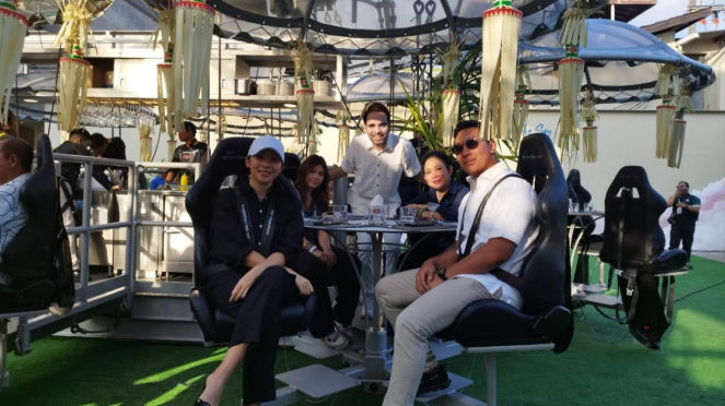 Presiden Direktur PT. Malka Manah Cipta, Darma Mangkuluhur Hutomo dan Titiek Soeharto saat pembukaan Lounge In The Sky di Seminyak Square