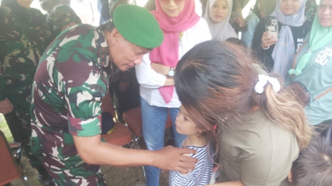 VIVA Military: El comandante militar de Siliwangi, general de división TNI M Fadjat