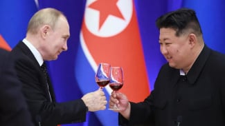 Dijuluki Sahabat Terkasih, Kim Jong Un Tulis Pesan Spesial Buat Putin