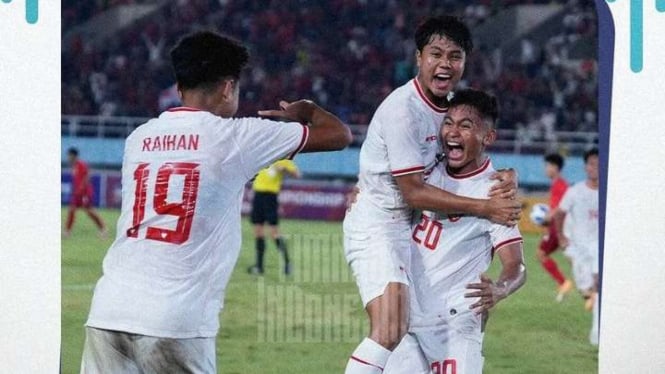 Pemain Timnas Indonesia U-16 rayakan gol