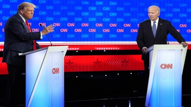 Donald Trump dan Joe Biden di acara debat kandidat capres AS 2024