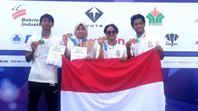 Indonesia berhasil meraih medali emas pada kejuaraan Gelaran  2nd Southeast Asia Open Water Swimming 2024, kategori nomor estafet 4X1.500 meter campuran.