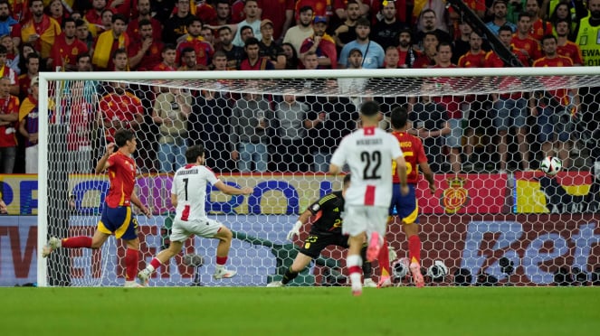 El jugador de la selección española Robin Le Normand marcó un gol en propia meta.
