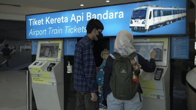 Aktivitas penumpang KA Bandara Kualanamu - Medan. (dok PT Railink)