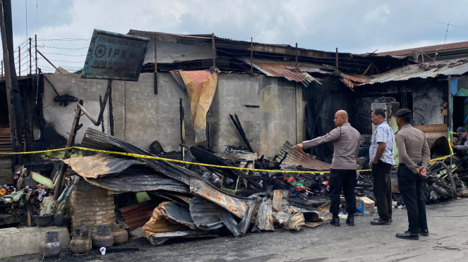 Kebakaran rumah di Kabupaten Karo menewaskan satu keluarga.  (spesial)