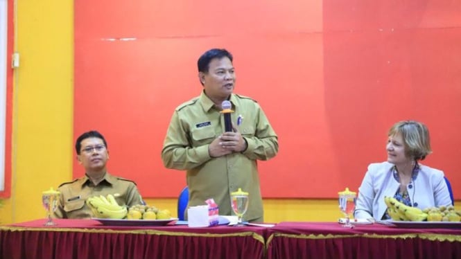 Kepala Dinas Pendidikan Kota Tangerang Jamaluddin memberikan sambutan.