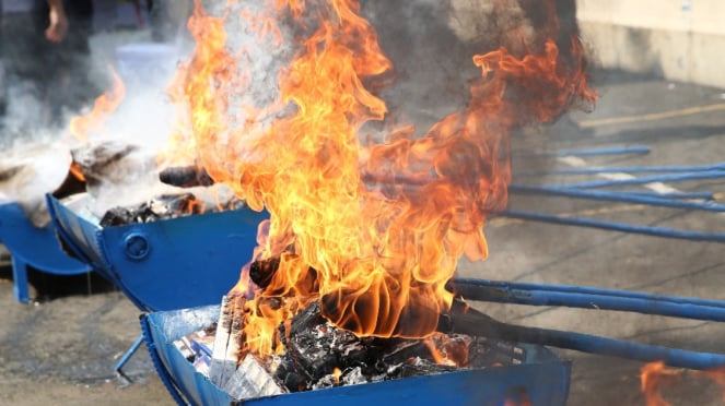 Gambar penghapusan rokok ilegal