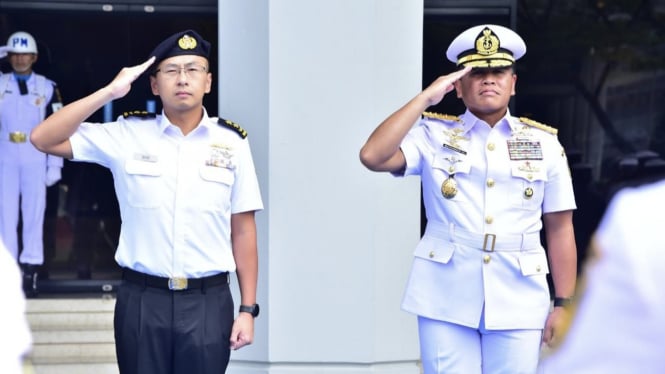 VIVA Militer: KSAL Muhammad Ali bersama Kepala Staf Angkatan Laut Singapura