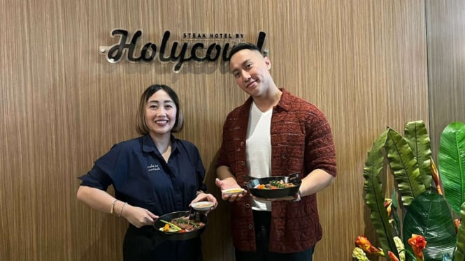 Steak Hotel by HOLYCOW! melakukan kolaborasi bersama Chef Yuda Bustara