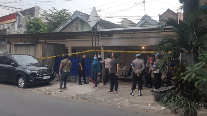 Penggerebekan diduga pabrik narkoba di Kota Malang