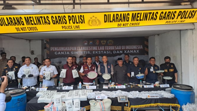 Polisi membongkar pabrik narkoba terbesar di Indonesia yang berada di Kota Malang