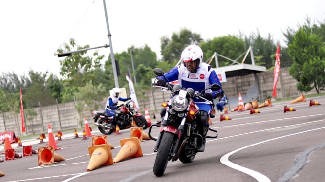 Astra Honda Safety Riding Instructors Competition 2024