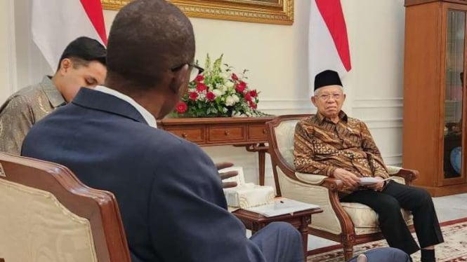 Wakil Presiden Ma'ruf Amin saat menerima delegasi Biro Komite Palestina PBB (CEIRPP) di Istana Wapres, Jakarta, Kamis, 4 Juli 2024.