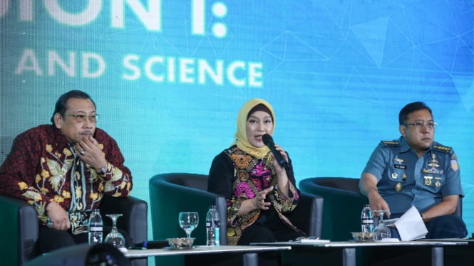 Peneliti Pusat Riset Teknologi Pengujian dan Standar dari Badan Riset dan Inovasi Nasional (BRIN), Prof. Bambang Prasetya (paling kiri) [Istimewa]