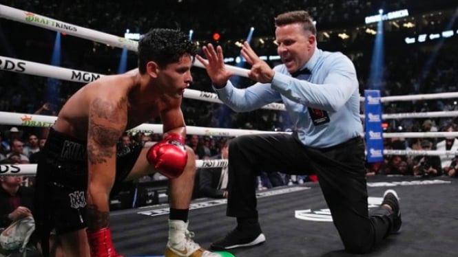 Ryan Garcia saat dihancurkan Gervonta Davis