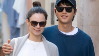 Song Joong Ki Umumkan Kelahiran Anak Kedua Bersama Katy Louise Saunders