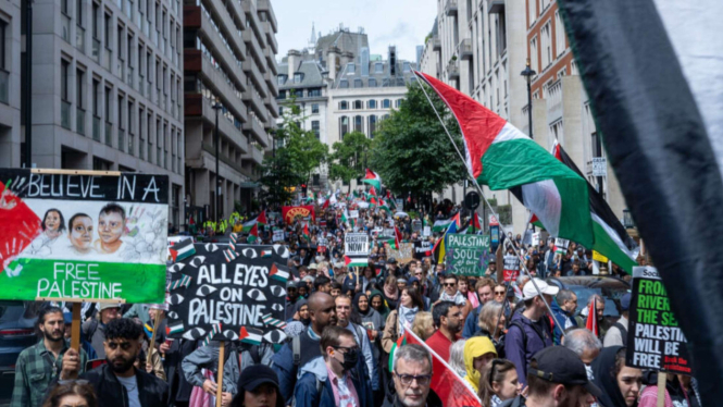 London Bergema dengan Suara Pro Palestina