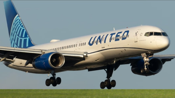 Pesawat Boeing 757 United Airlines