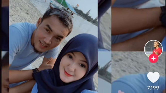 Gunawan Dwi Cahyo bersama pacar barunya