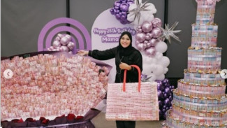 Ultah ke -26, Aurel Hermansyah dapat Kado Mewah Paket Uang Raksasa, Netizen Kepo Nominalnya