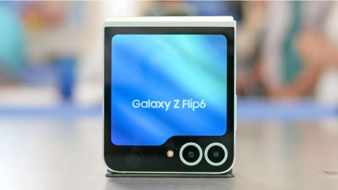 Samsung Galaxy Z Flip6.