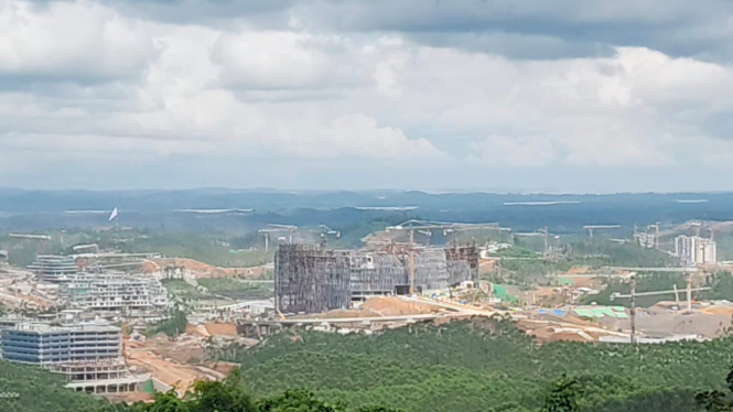 Pembangunan Istana Negara (tampak belakang) dan Kawasan Inti Pusat Pemerintahan (KIPP) di IKN