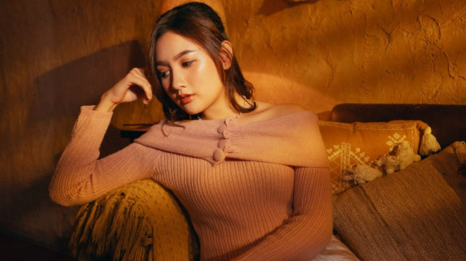Mengupas Lagu Buang Waktu dalam Album Perdana Meiska Adinda