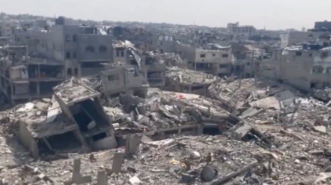 As ruínas de edifícios na região de Shujaya, na cidade de Gaza, devido aos ataques israelenses