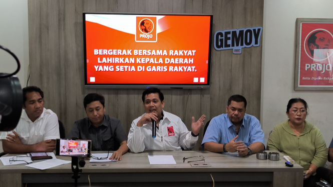 Bendahara Umum (Bendum) Relawan Projo, Panel Barus di Kantor DPP Projo, Jakarta Selatan, Jumat, 12 Juli 2024