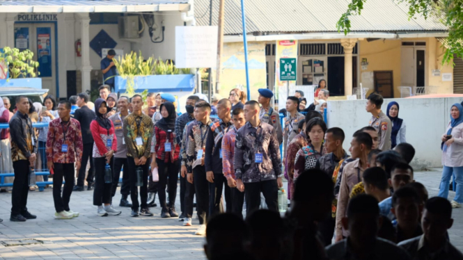 Calon taruna Akademi Kepolisian