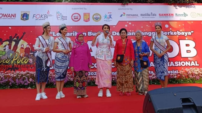 Ribuan Perempuan Berkebaya Dalam Rangka Hari Kebaya Nasional 2024