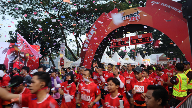 Kemeriahan peserta lari J&T Connect Run 2024