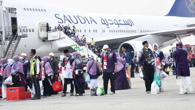 Jaga Kesehatan di Madinah, Jemaah Haji Diminta Makan Tepat Waktu dan Minum Cukup