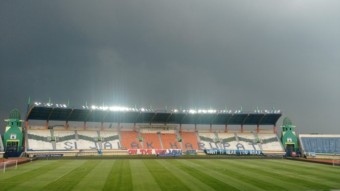 Stadion Si Jalak Harupat, Kabupaten Bandung (foto: Dede Idrus) 