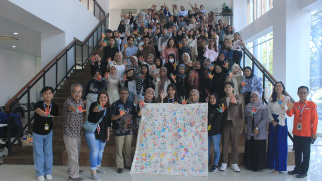 Universitas Esa Unggul Harapan Indah Bekasi menggelar kampanye dan seminar