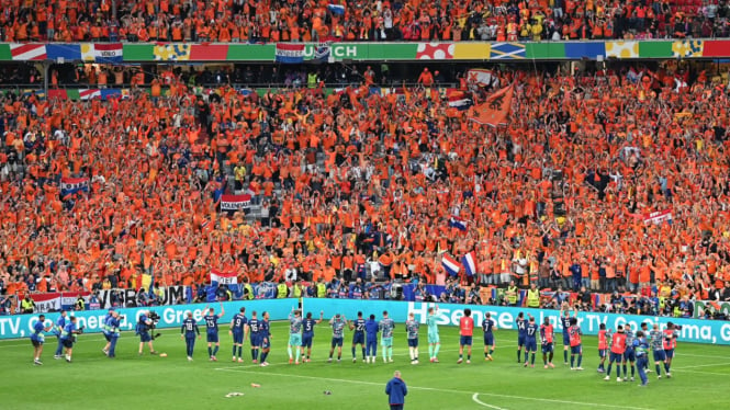 Momen timnas Belanda sapa penggemar usai lolos perempat final Euro 2024