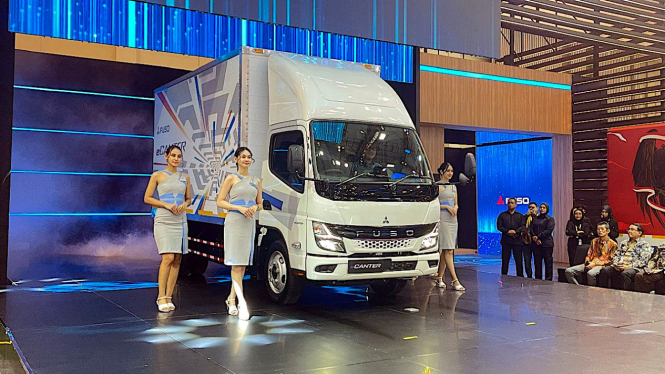 Mitsubishi Fuso eCanter meluncur di GIIAS 2024