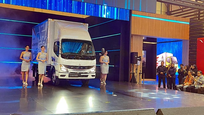 Mitsubishi Fuso eCanter meluncur di GIIAS 2024