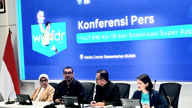 [dok. Staf Khusus Menteri BUMN, Arya Sinulingga, bersama jajaran manajemen BNI, dalam konferensi pers di Kementerian BUMN, Jakarta, Kamis, 18 Juli 2024]