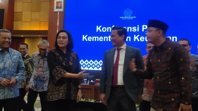 Menkeu Sri Mulyani bersama Wakil Menteri Keuangan (Wamenkeu) II Thomas Djiwandono