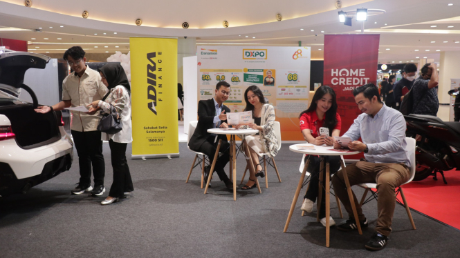 Booth Adira Finance di Danamon Expo 2024