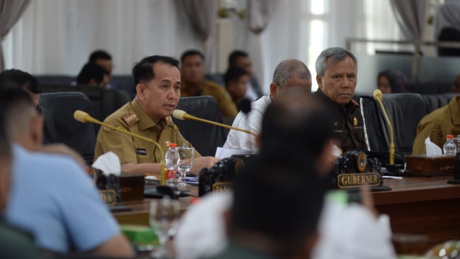  Pj Gubernur Sumut, Agus Fatoni memimpin Rakor PB PON XXI wilayah Sumut di Aula Tengku Rizal Nurdin, Kota Medan.(dok Pemprov Sumut)