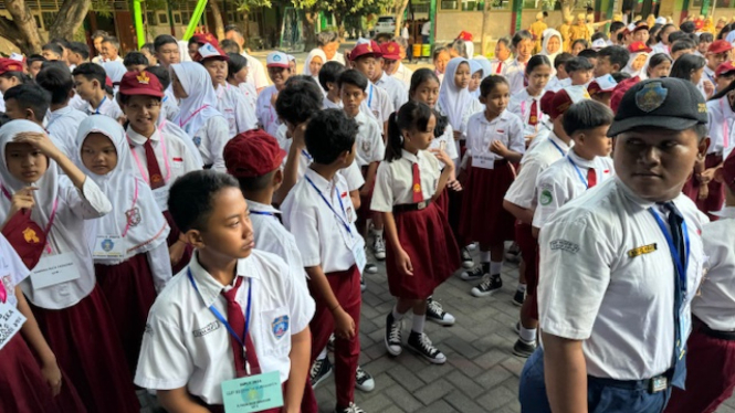 Sejumlah siswa sekolah di Solo